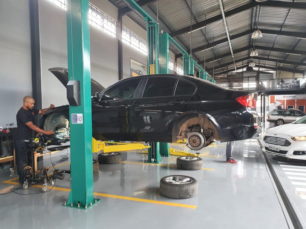 Oficina-mecanica-your-best-car-por-dentro-Em-brasilia.jpeg