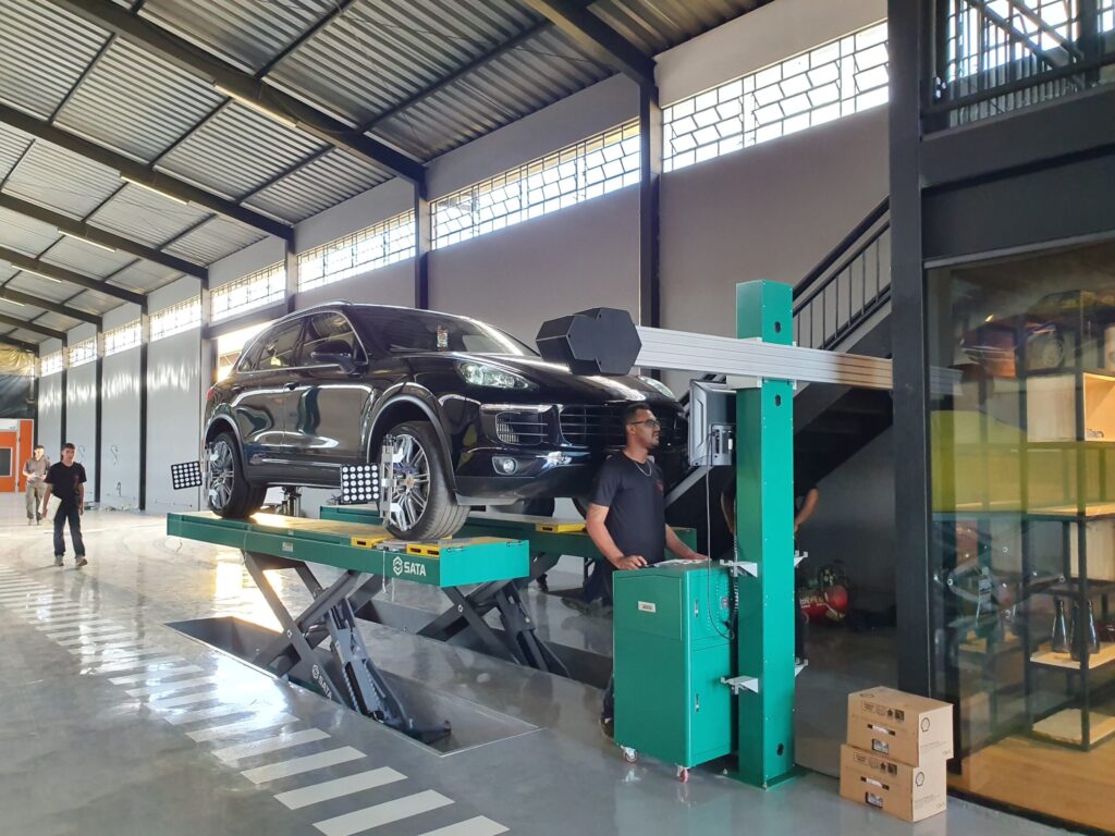 Oficina-mecanica-your-best-car-por-dentro.jpeg